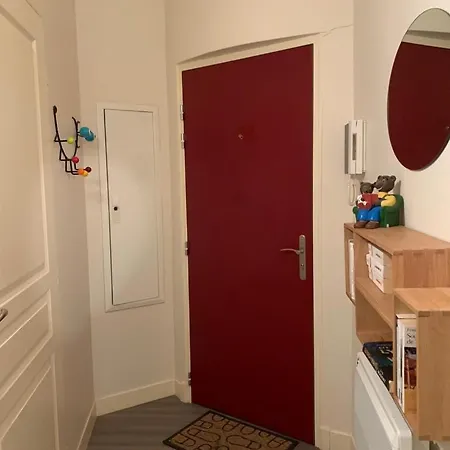 Charming Air-conditioned Apartment-prime Location In Old * 니스