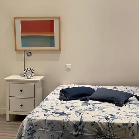 Charming Air-conditioned Apartment-prime Location In Old 아파트